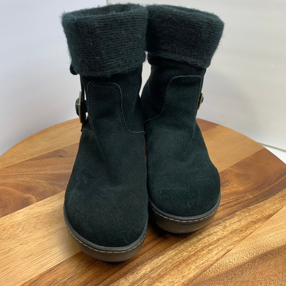 Crocs Black Suede Buckle Ankle Boots W7 Fleece Lined Comfort Platform Cozy - Picture 3 of 13
